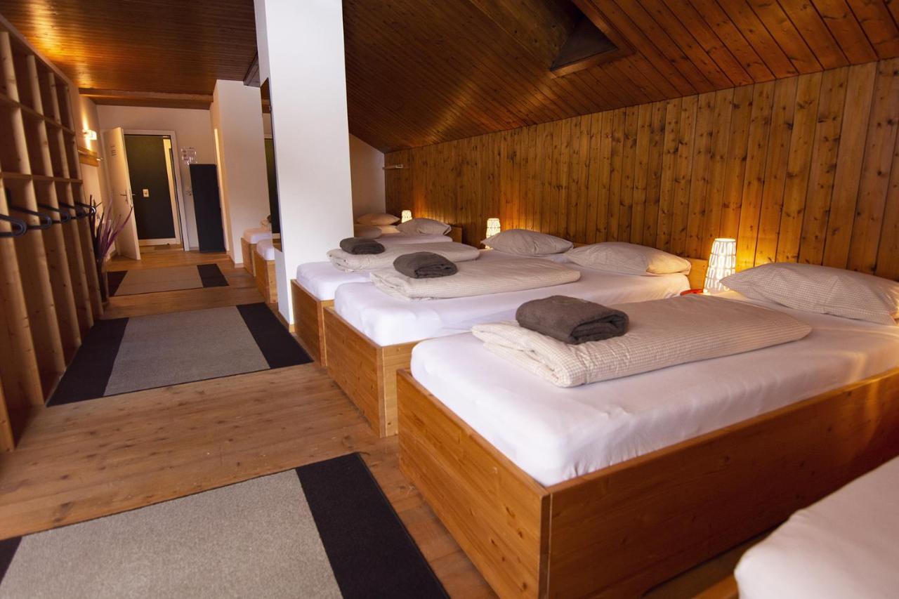 Sust Lodge Am Gotthard هوسبينتال الغرفة الصورة